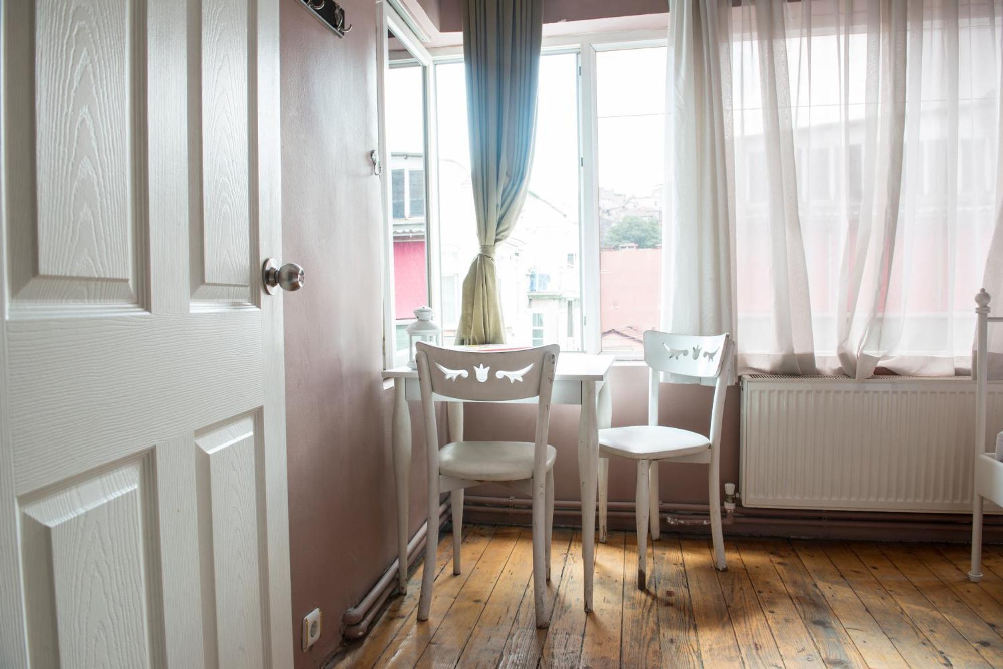 Cheers Midtown Hostel Istanbul Værelse billede